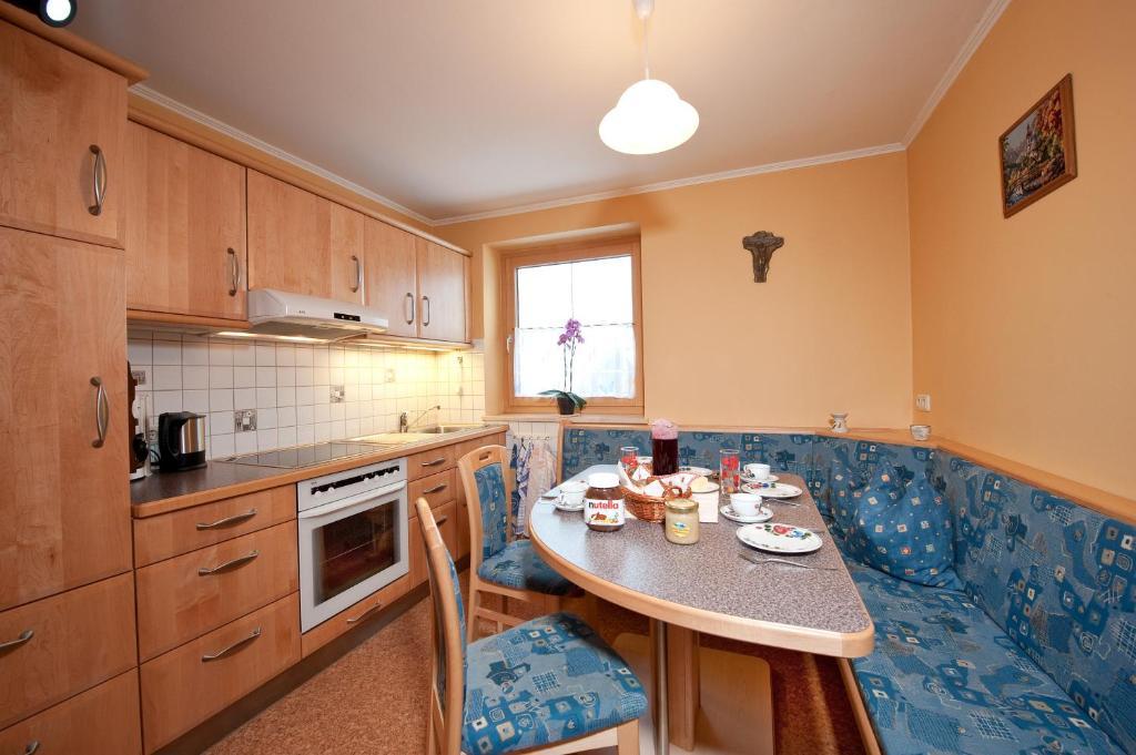 Haus Grutschnigg Apartment บาดกัสไตน์ ห้อง รูปภาพ