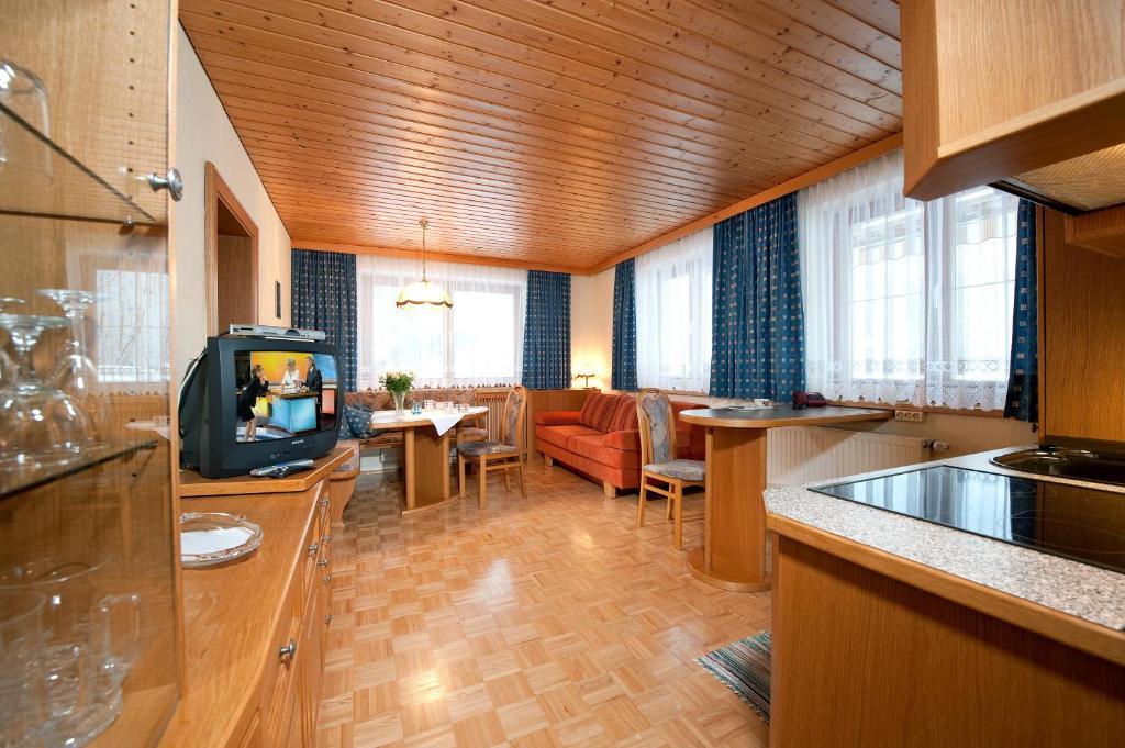 Haus Grutschnigg Apartment บาดกัสไตน์ ห้อง รูปภาพ